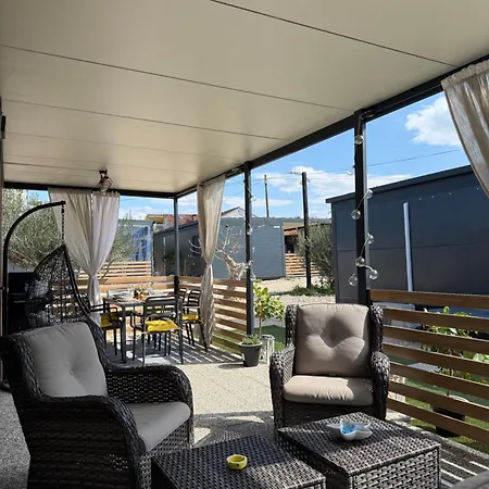 Lux Mobile House *