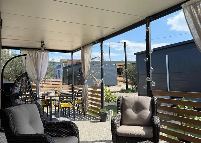 Lux Mobile House *