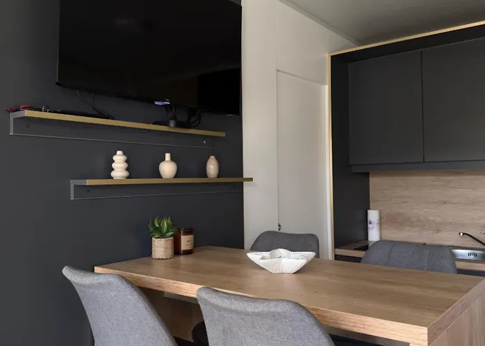 Lux Mobile House