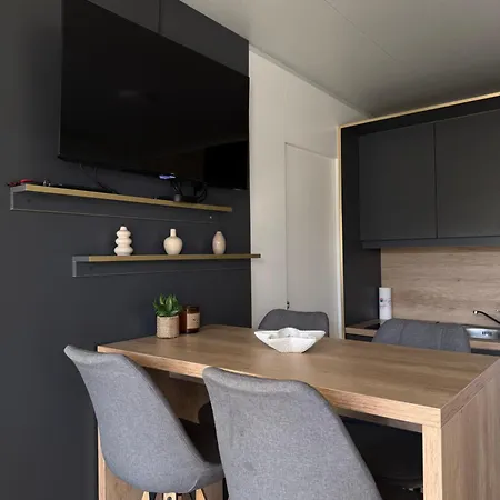 Lux Mobile House